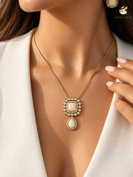 Pearl Grace Pendant Set