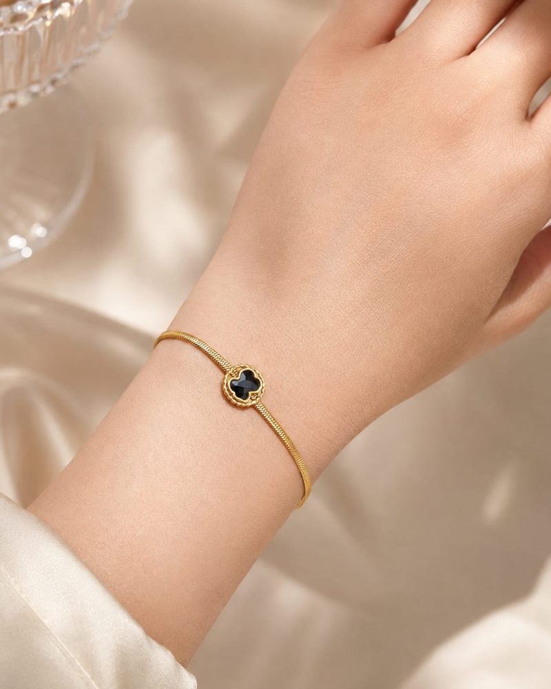 Midnight Clover Elegance Bracelet