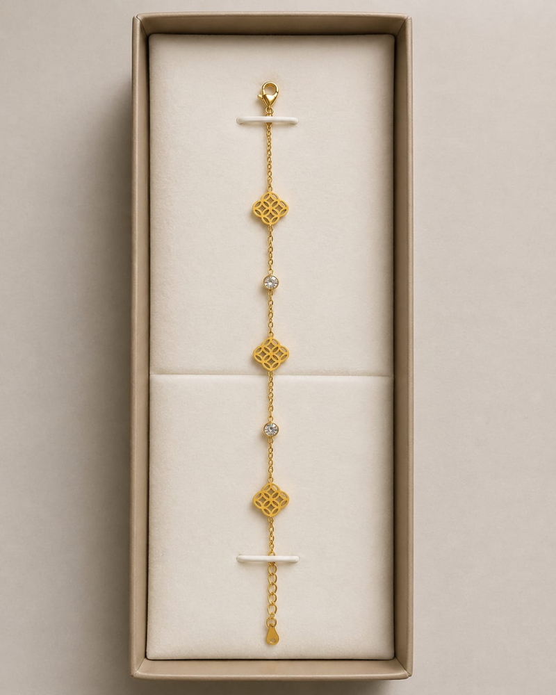 Golden Clover Sparkle Bracelet