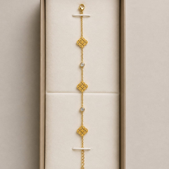 Golden Clover Sparkle Bracelet