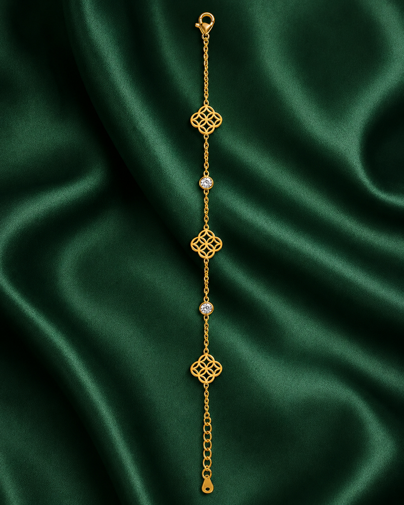 Golden Clover Sparkle Bracelet