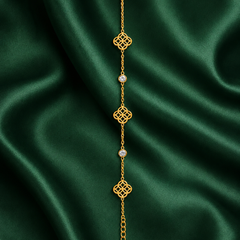 Golden Clover Sparkle Bracelet