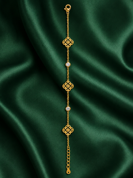 Golden Clover Sparkle Bracelet
