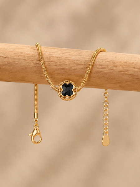 Midnight Clover Elegance Bracelet