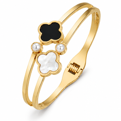 Noir Pearl Clover Bracelet
