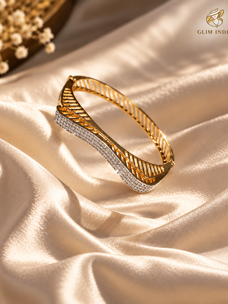 Sunehri Crystal Curve Bangle