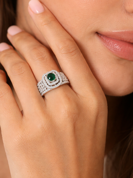 Green Halo Statement Ring with Sparkling Accents