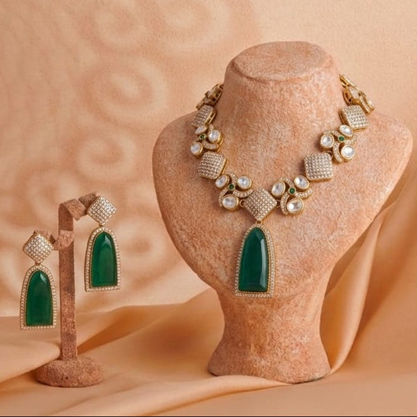 Royal Emerald Green Necklace Set with Style Detailing