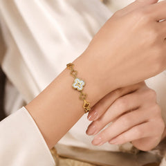 Lumière Clover Bracelet | Bracelet for Women