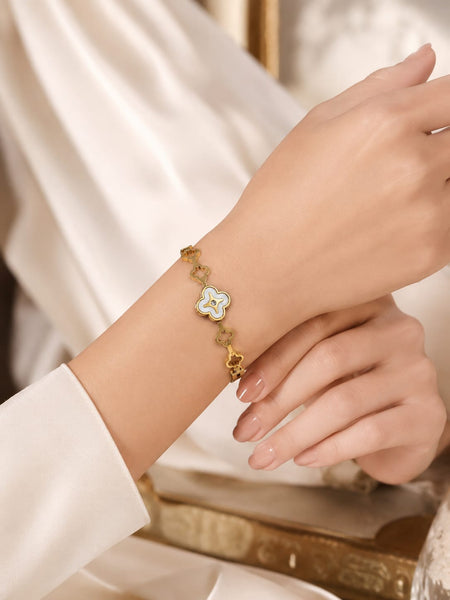 Lumière Clover Bracelet | Bracelet for Women