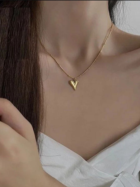 Minimalist Gold Heart Pendant Necklace | Necklace for Women